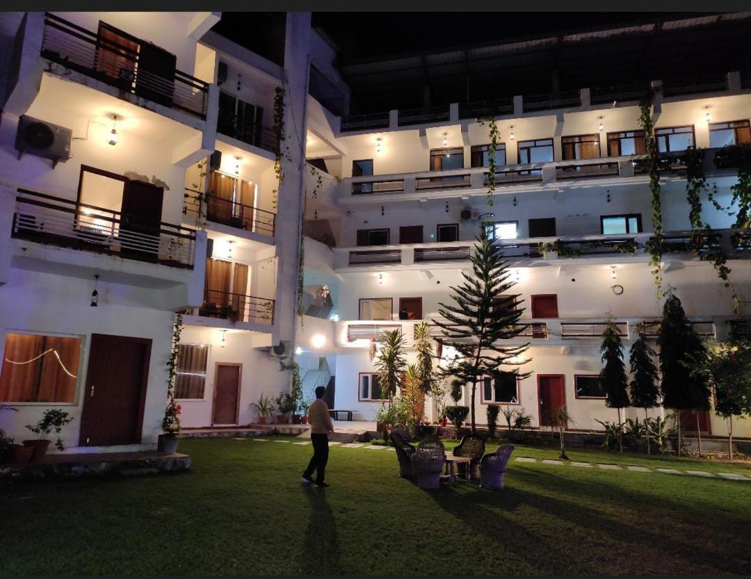 Shivansh Inn Resort Rishīkesh Buitenkant foto